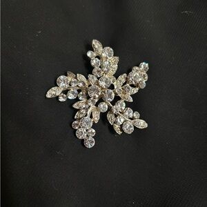 Rhinestone Gold background Floral Starburst Brooch - Sparkling Clear Rhinestones